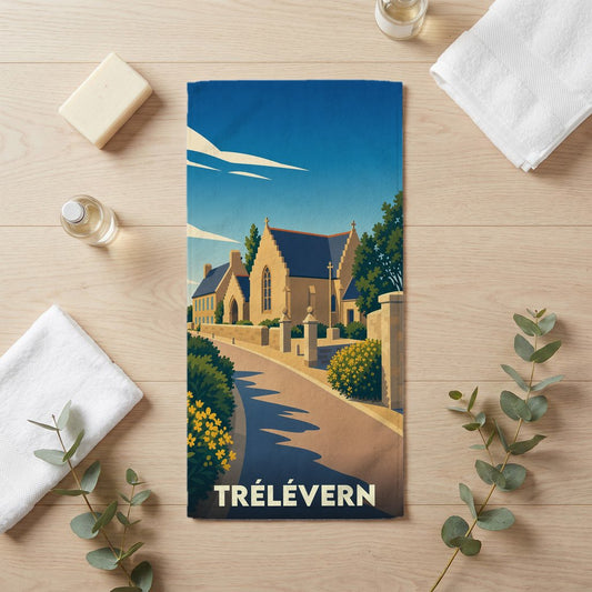 Serviette de bain souvenir de la ville de Trélévern avec une illustration stylisée.