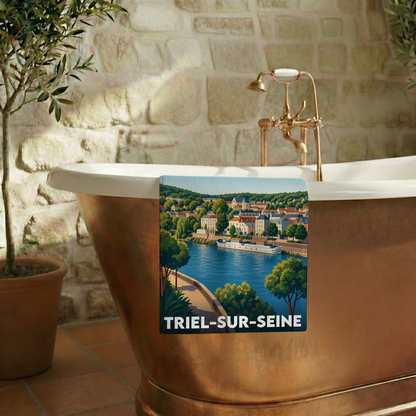 Serviette de bain souvenir de la ville de Triel-sur-Seine avec une illustration stylisée des bords de Seine.