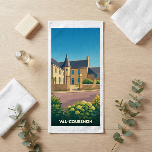 Serviette de bain souvenir de la ville de Val-Couesnon avec une illustration stylisée.