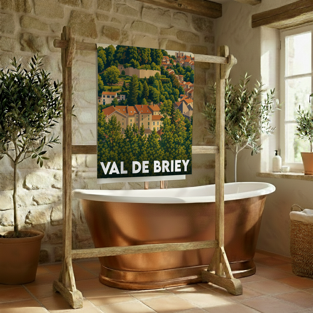 Serviette de bain souvenir de la ville de Val de Briey avec une illustration stylisée de son paysage urbain.