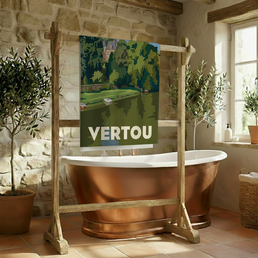 Serviette de bain souvenir de la ville de Vertou avec une illustration stylisée.