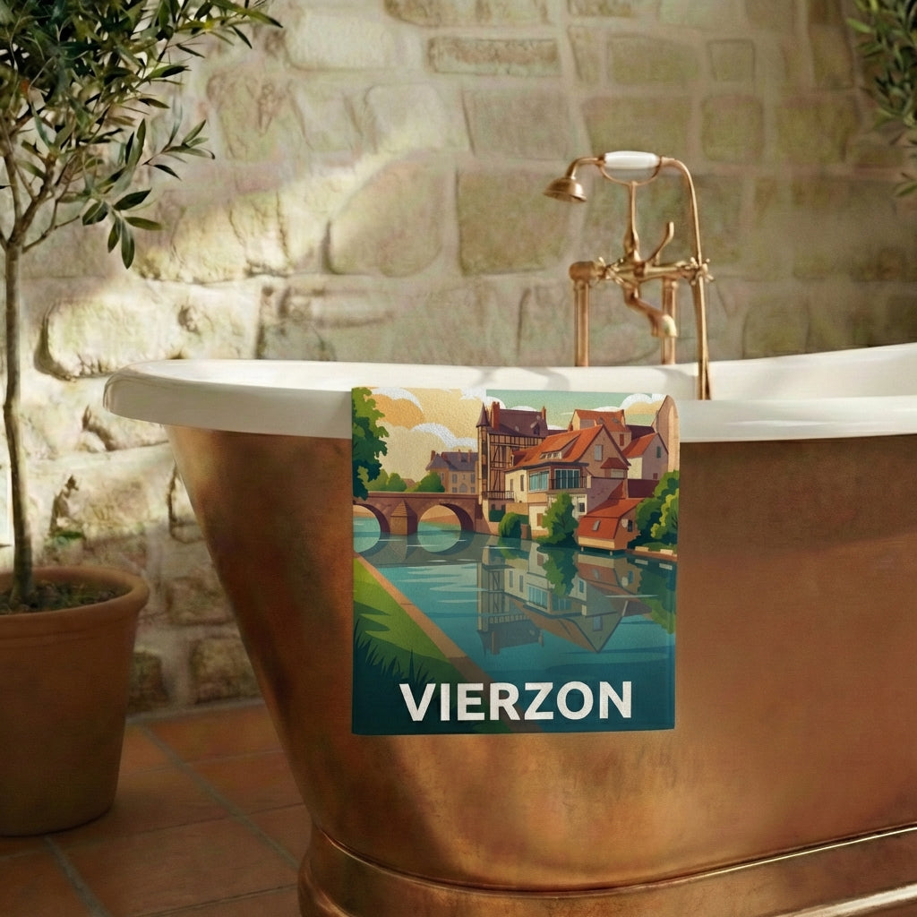 Serviette souvenir de la ville de Vierzon avec une illustration stylisée de ses bords de rivière.