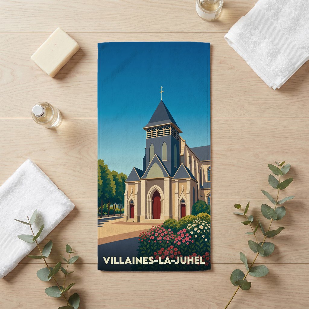 Serviette de bain souvenir de Villaines-la-Juhel illustrée d'une église de style graphique.