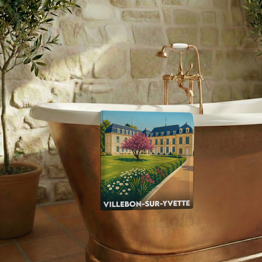 Serviette de bain souvenir de Villebon-sur-Yvette avec une illustration stylisée d'un château et de ses jardins.