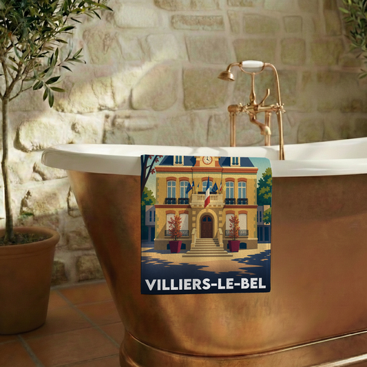 Serviette de bain souvenir de la ville de Villiers-le-Bel avec une illustration stylisée.