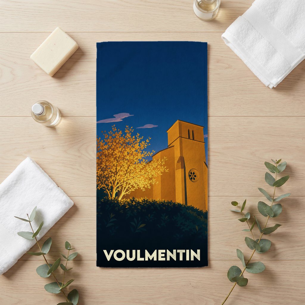 Serviette de bain souvenir de la ville de Voulmentin avec une illustration stylisée.