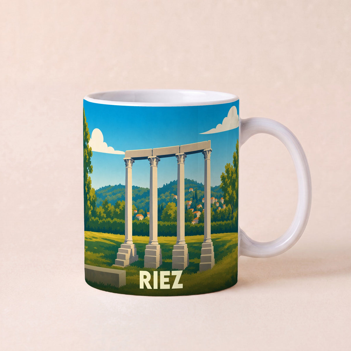 Mug souvenir de la ville de Riez orné d'une illustration stylisée de ses colonnes romaines.