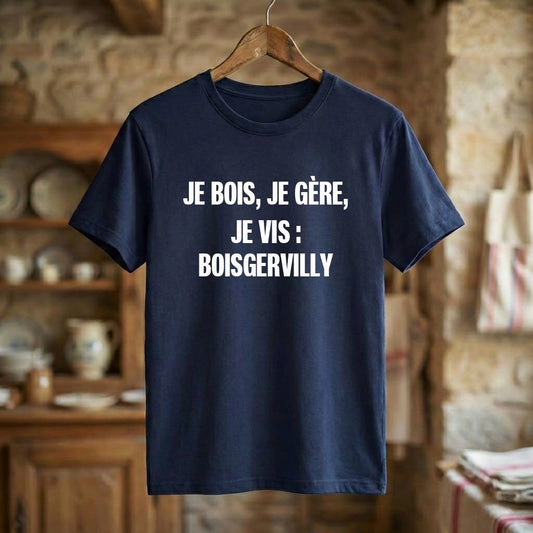 T-shirt souvenir bleu marine de la ville de Boisgervilly avec une inscription humoristique en blanc.
