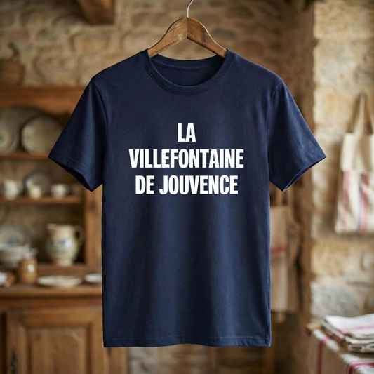 T-shirt souvenir de la ville de Villefontaine avec l'inscription blanche « La Villefontaine de Jouvence ».