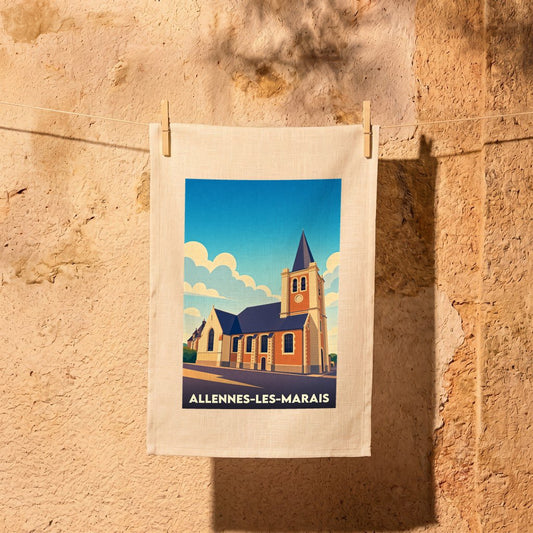 Torchon souvenir de la ville de Allennes-les-Marais avec une illustration stylisée de son église.