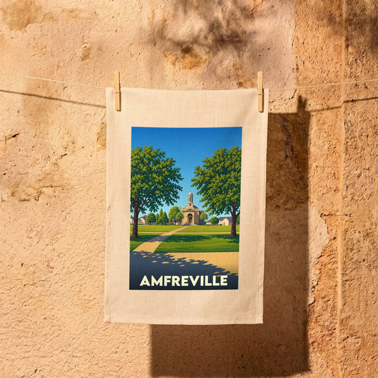 Torchon souvenir de la ville d'Amfreville orné d'une illustration stylisée de son église et de son parc.