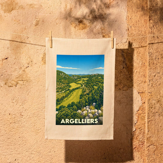 Torchon souvenir de la ville d'Argelliers avec une illustration paysagère stylisée.