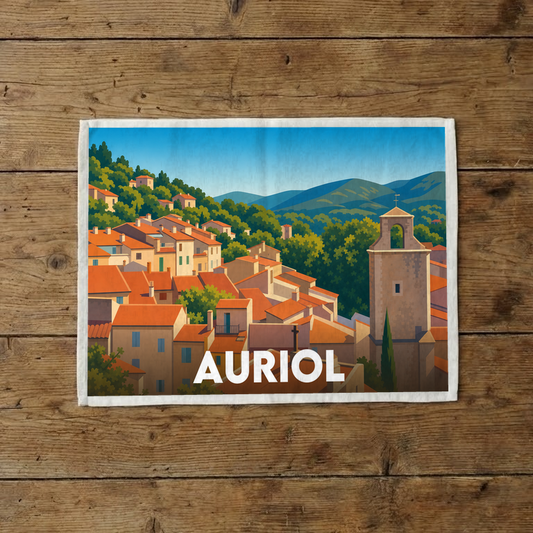 Torchon souvenir de la ville d'Auriol illustrant une vue stylisée de ses toits provençaux et de ses collines.
