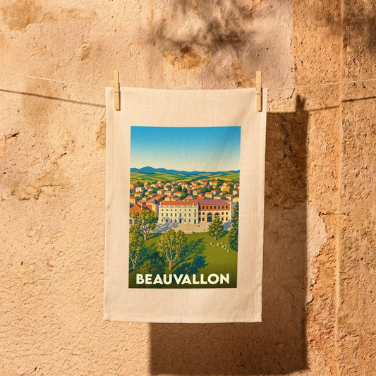 Torchon souvenir de la ville de Beauvallon avec une illustration stylisée et colorée.