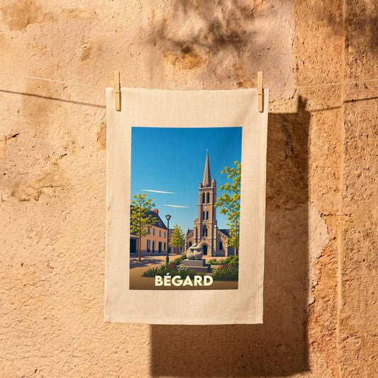 Torchon souvenir de la ville de Bégard avec une illustration stylisée de son église et de sa place.