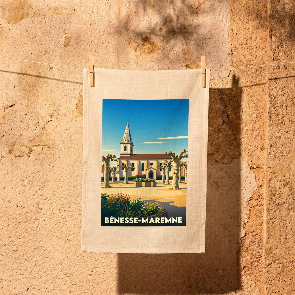 Torchon souvenir de Bénesse-Maremne orné d'une illustration stylisée de son église et de platanes.