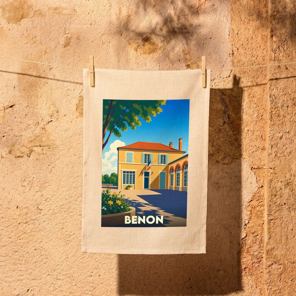 Torchon souvenir de la ville de Benon avec une illustration stylisée d'un bâtiment ensoleillé.
