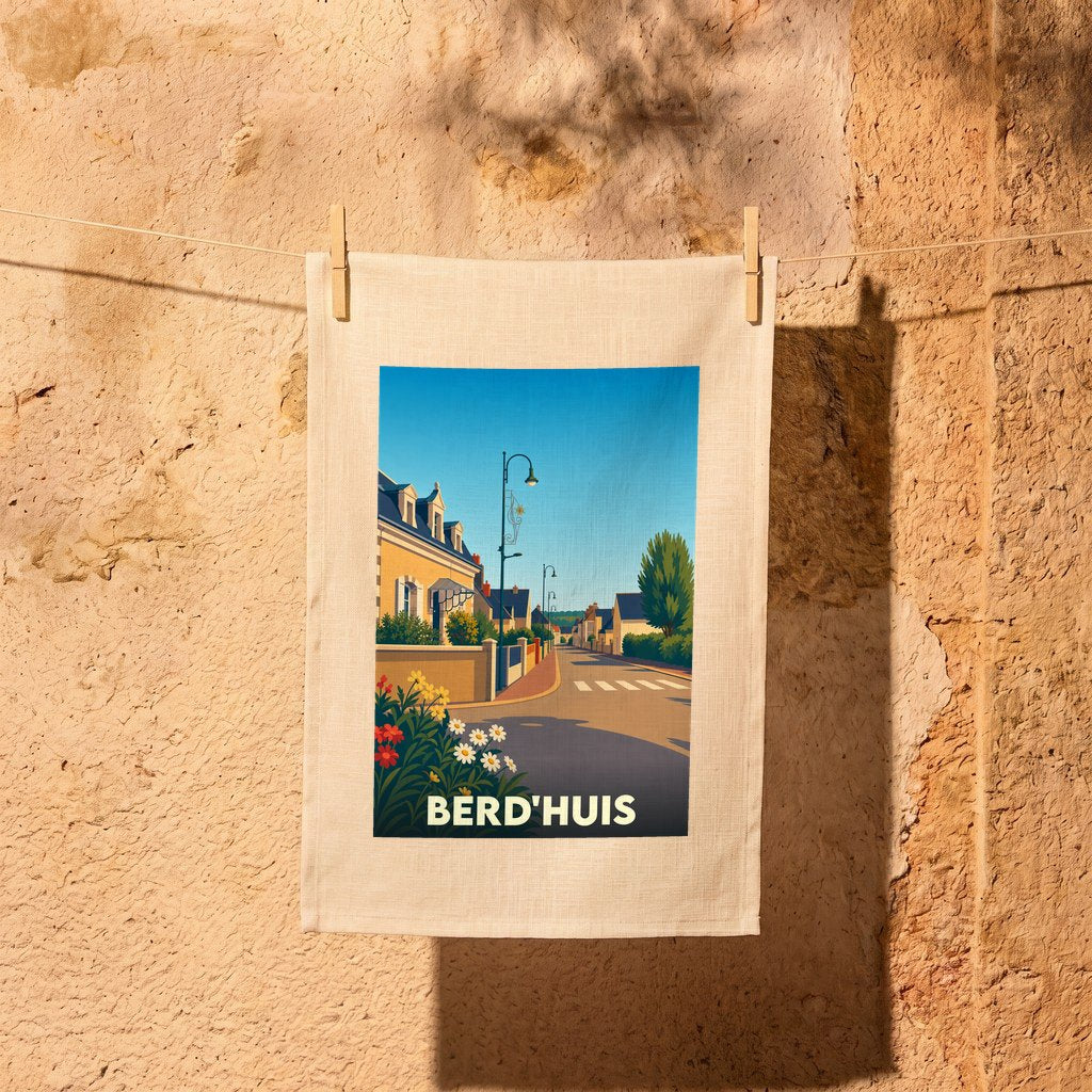 Torchon souvenir de la ville de Berd'huis avec une illustration stylisée d'une rue ensoleillée.