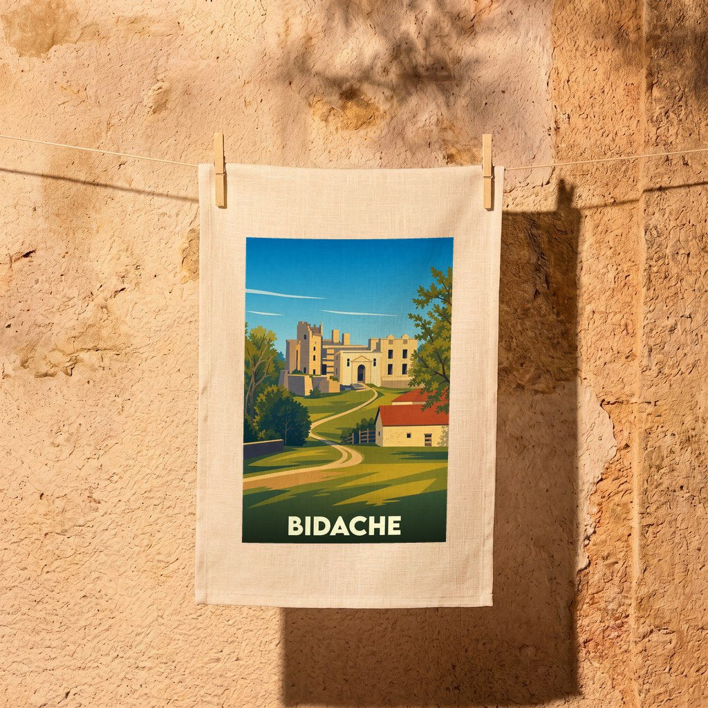 Torchon souvenir de la ville de Bidache illustré par un dessin stylisé de son château.