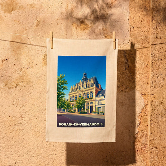 Torchon souvenir de la ville de Bohain-en-Vermandois avec une illustration stylisée de son hôtel de ville.