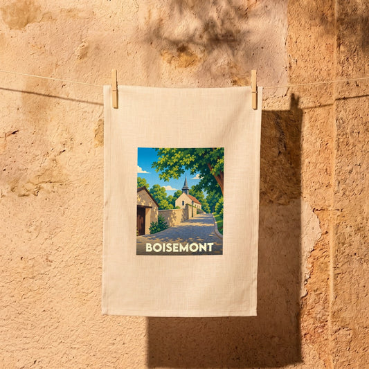 Torchon souvenir de la ville de Boisemont avec une illustration stylisée d'un clocher et d'une ruelle ensoleillée.