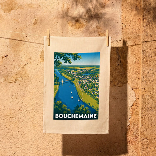 Torchon souvenir de la ville de Bouchemaine avec une illustration stylisée représentant les bords de Maine.
