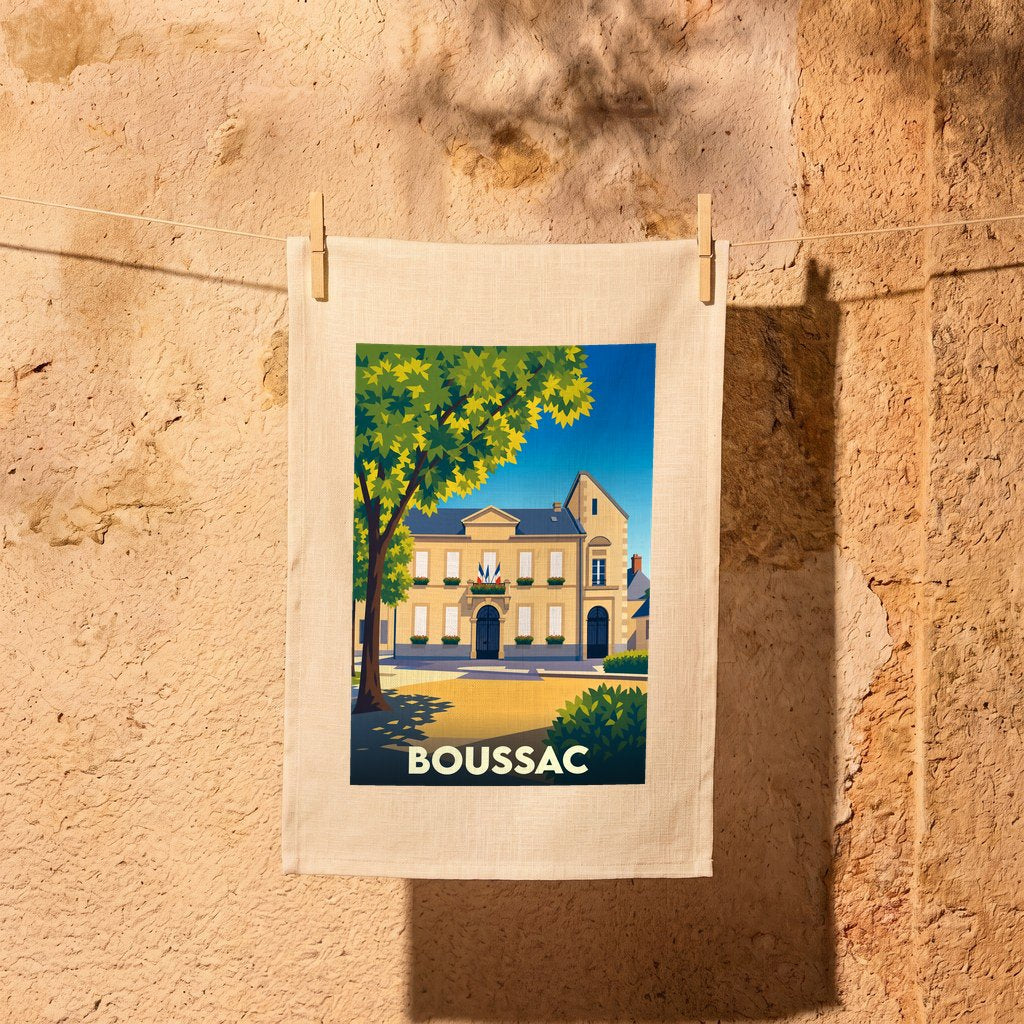 Torchon souvenir de la ville de Boussac orné d'une illustration stylisée de sa mairie.