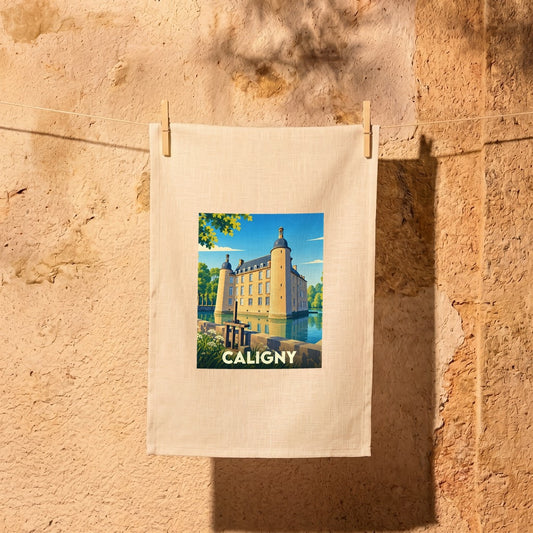 Torchon souvenir de la ville de Caligny avec une illustration stylisée de son château.