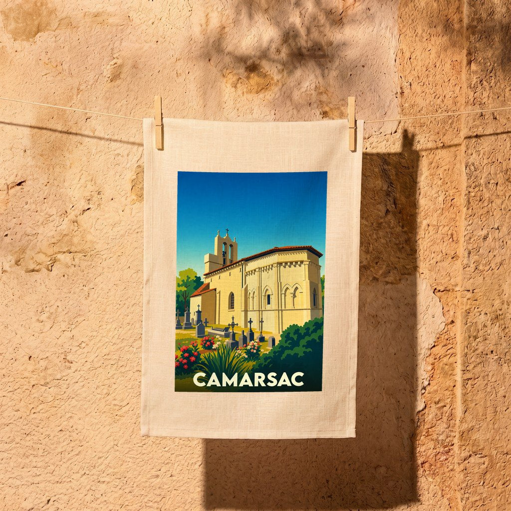 Torchon souvenir de la ville de Camarsac avec une illustration stylisée de son église.