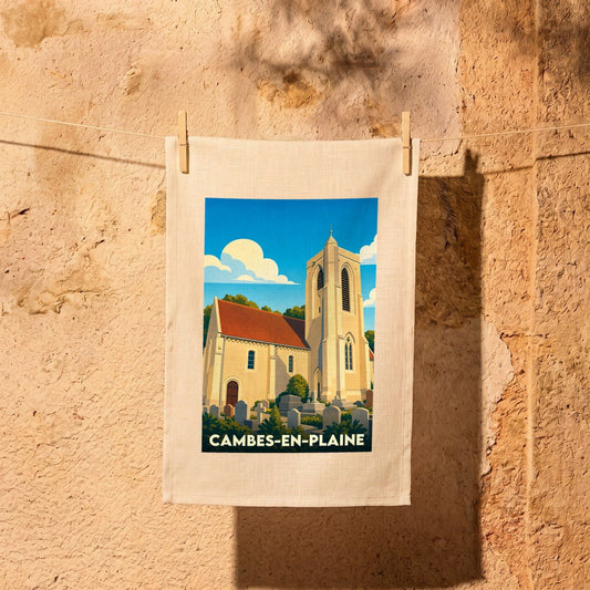 Torchon souvenir de la ville de Cambes-en-Plaine avec une illustration stylisée de son église.