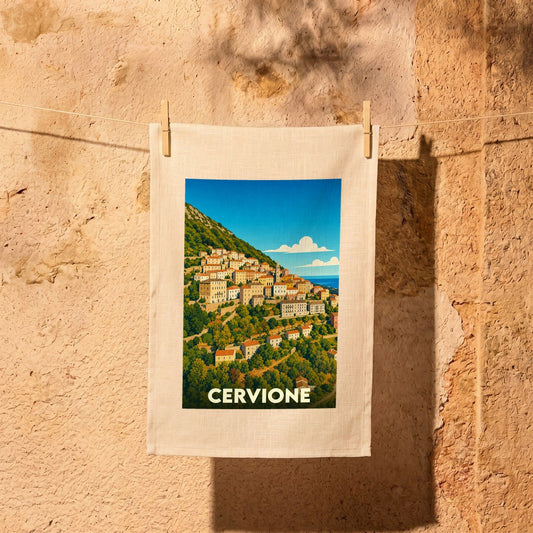 Torchon souvenir de la ville de Cervione avec une illustration stylisée.