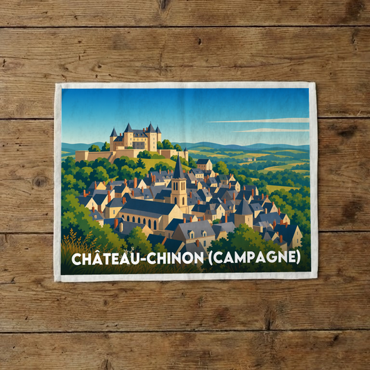 Torchon souvenir de la ville de Château-Chinon (Campagne) avec une illustration stylisée de son paysage et de son château.