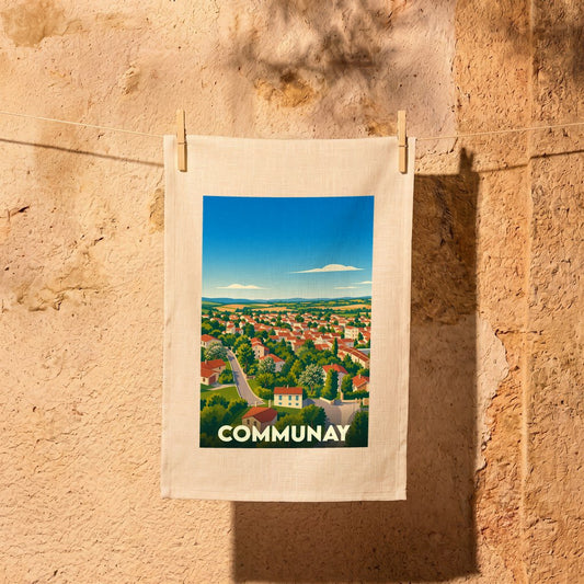 Torchon souvenir de la ville de Communay avec une illustration paysagère stylisée.