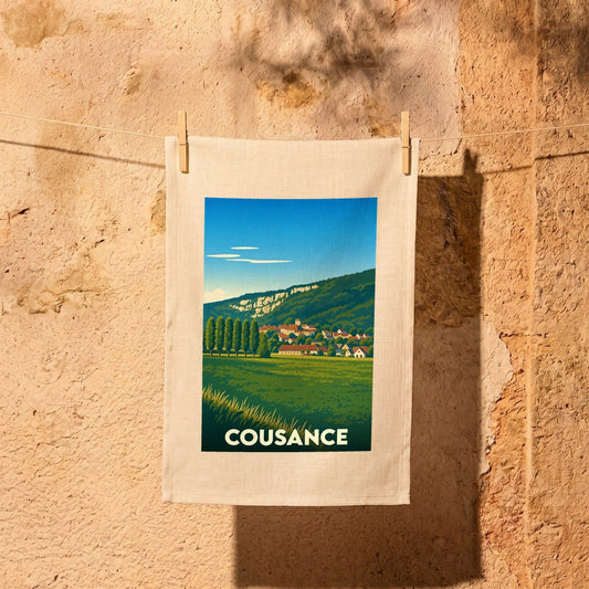 Torchon souvenir de la ville de Cousance avec une illustration stylisée de son paysage.