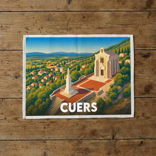 Torchon souvenir de la ville de Cuers avec une illustration stylisée.