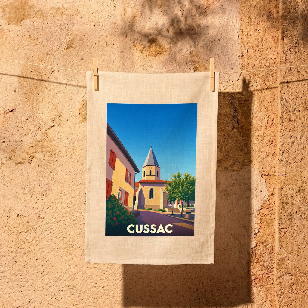 Torchon souvenir de la ville de Cussac avec une illustration stylisée.