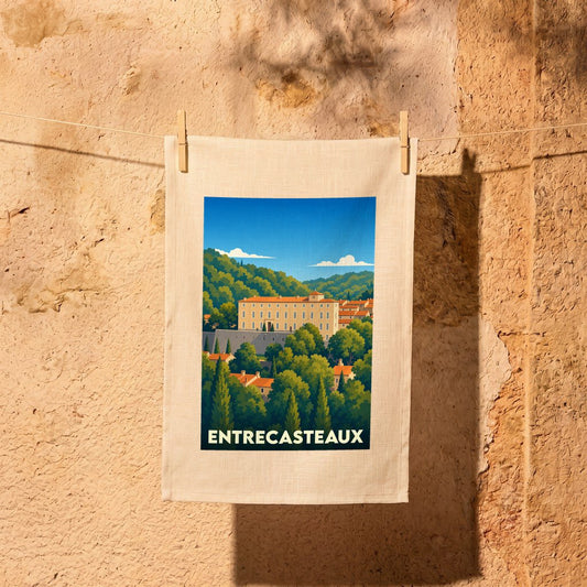 Torchon souvenir de la ville d'Entrecasteaux avec une illustration stylisée de son château et de ses collines.