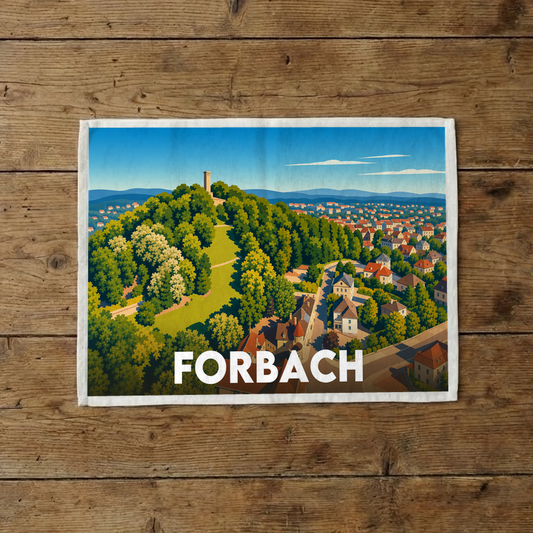 Torchon souvenir de la ville de Forbach avec une illustration stylisée de son panorama.