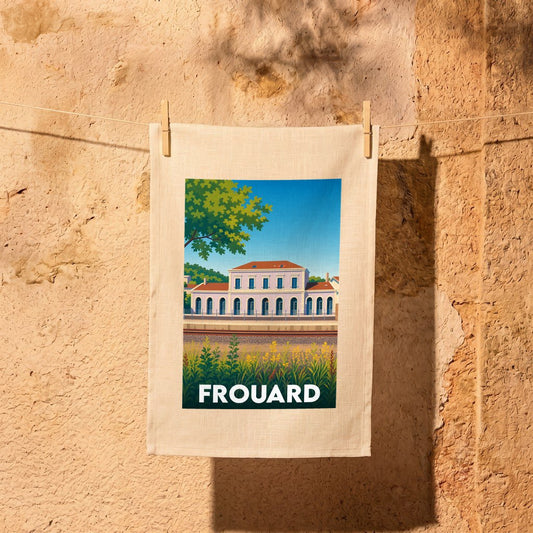 Torchon souvenir de la ville de Frouard avec une illustration stylisée de sa gare.