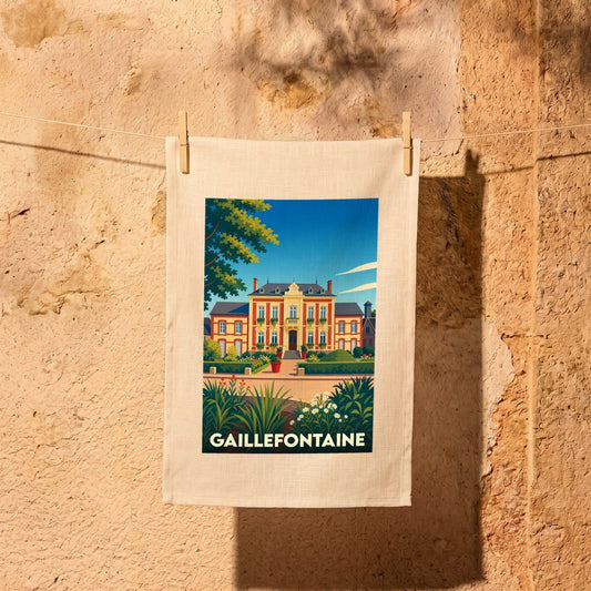 Torchon souvenir de la ville de Gaillefontaine avec une illustration stylisée d'une demeure bourgeoise et de ses jardins.