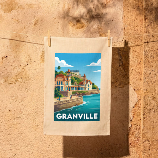 Torchon souvenir de la ville de Granville avec une illustration stylisée de son front de mer.