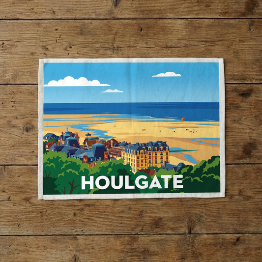 Torchon souvenir de la ville de Houlgate présentant une illustration stylisée de sa plage et de ses villas.