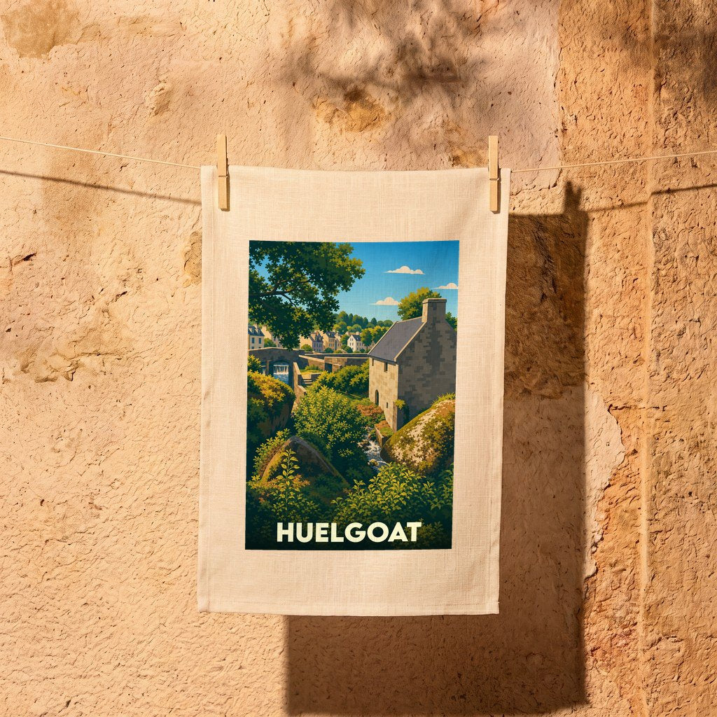 Torchon souvenir de la ville de Huelgoat avec une illustration stylisée de son paysage pittoresque.