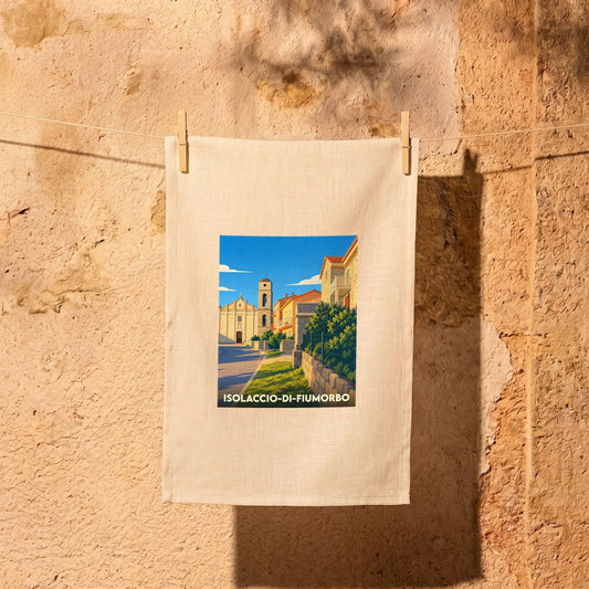 Torchon souvenir de la ville d'Isolaccio-di-Fiumorbo avec une illustration stylisée.