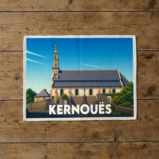 Torchon souvenir de la ville de Kernouës avec une illustration stylisée de son église.