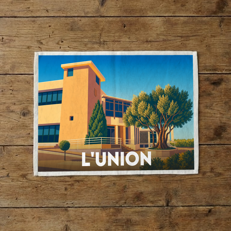 Torchon souvenir de la ville de L'Union avec une illustration stylisée de son architecture et d'un olivier.