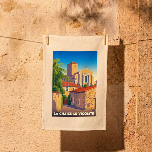 Torchon souvenir de la ville de La Chaize-le-Vicomte avec une illustration stylisée.
