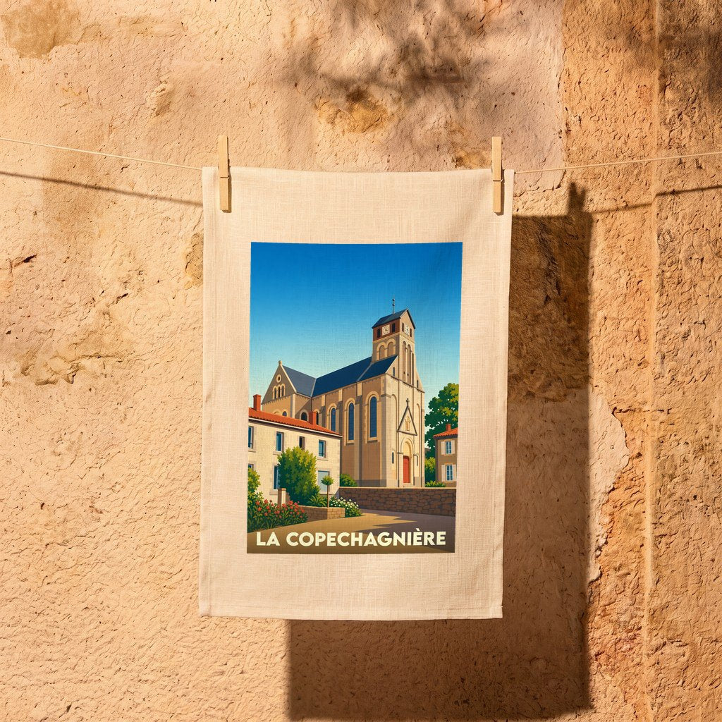 Torchon souvenir de la ville de La Copechagnière illustré d'un dessin stylisé de son église.