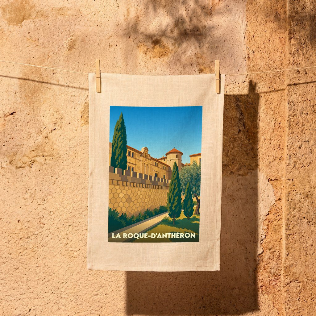 Torchon souvenir de la ville de La Roque-d'Anthéron avec une illustration stylisée.