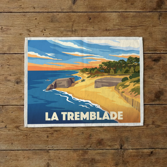 Torchon souvenir de la ville de La Tremblade avec une illustration stylisée représentant sa côte.